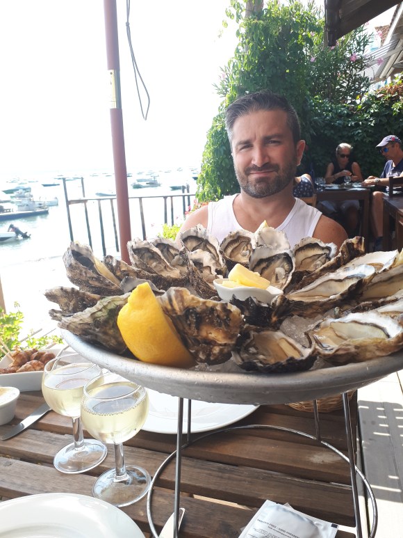 superbe plateau d'huitres et citron a la cabane 57