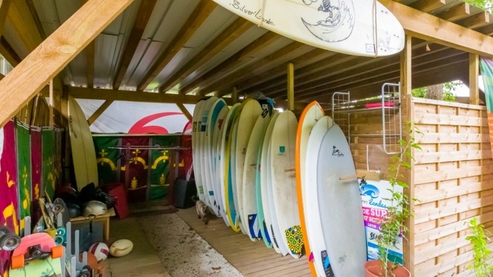 boutique en bois de planche de surf sylver landes pres de leon dans les landes